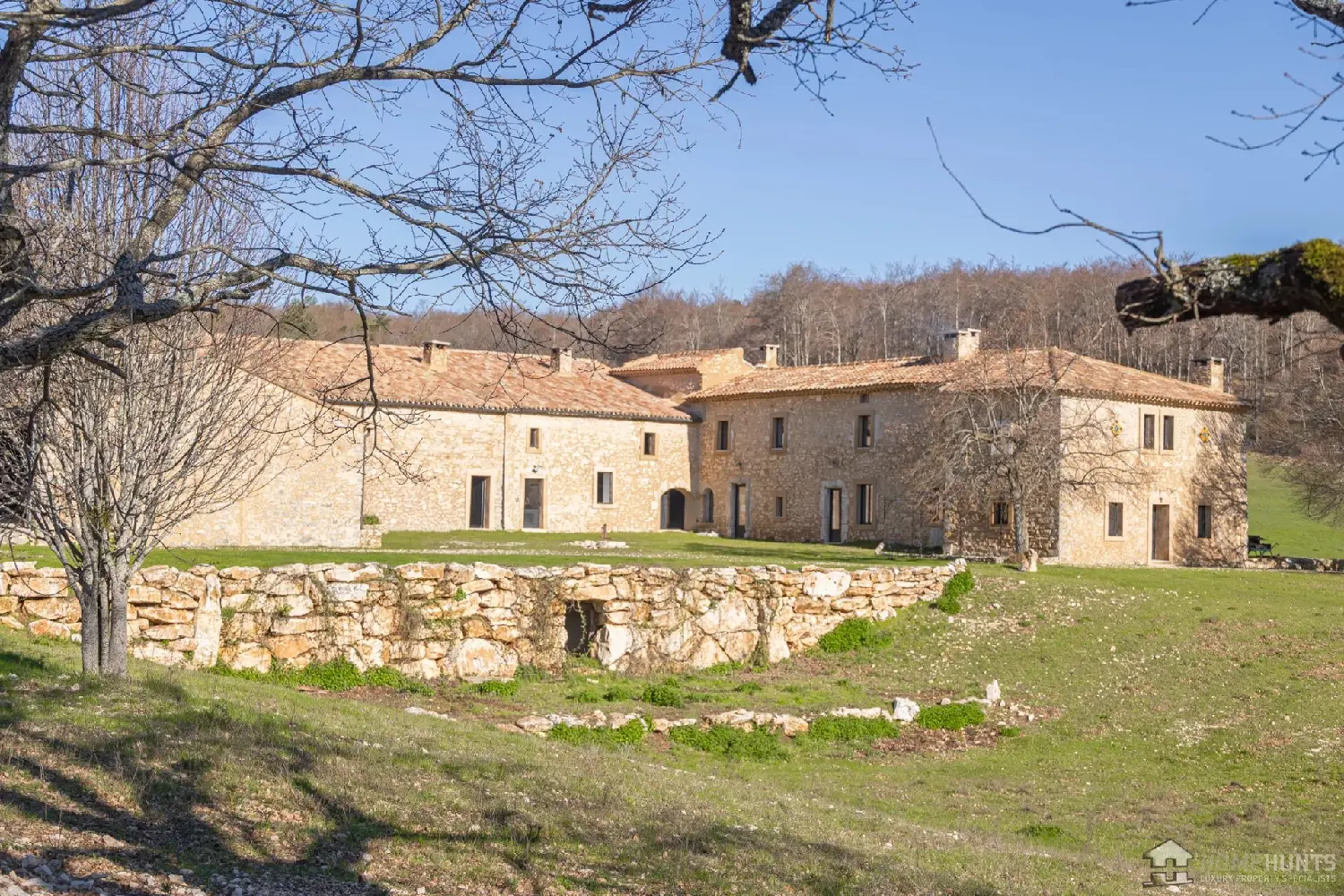  te koop villa Lagarde-d'Apt Vaucluse 1