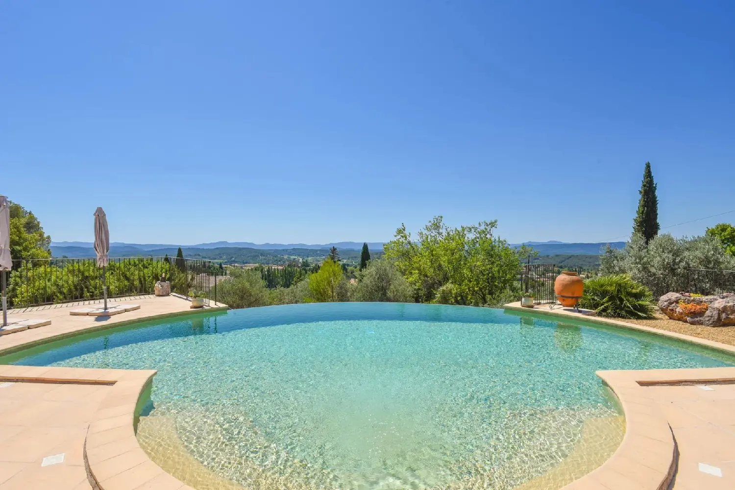  kaufen Villa Lorgues Var 2
