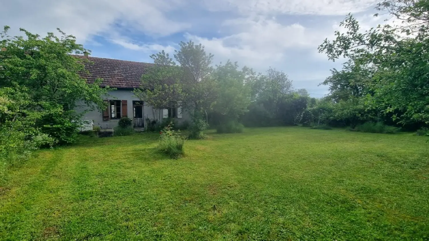  en venta casa de pueblo Beaulon Allier 1