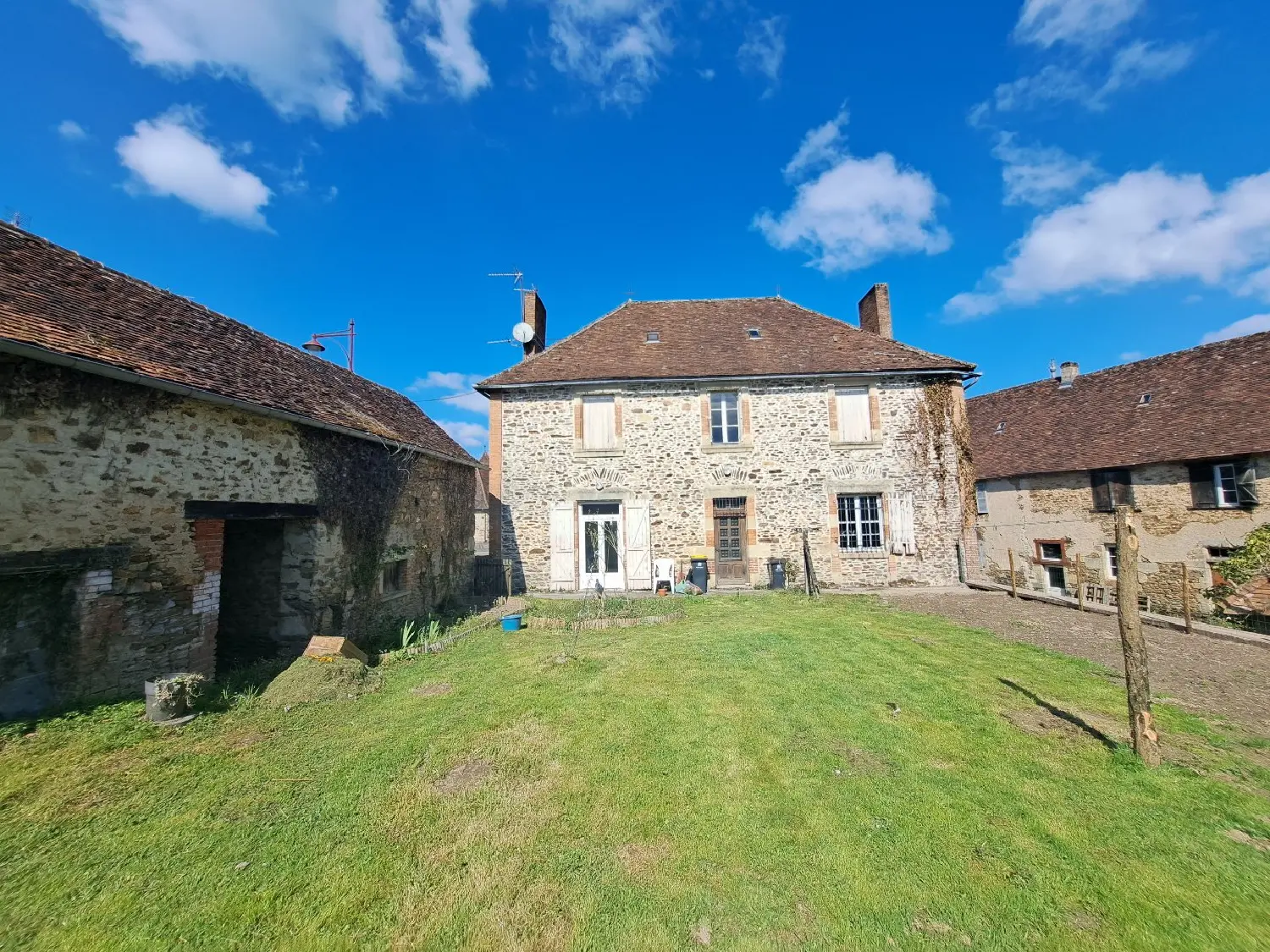  en venta casa de pueblo Benayes Corrèze 8