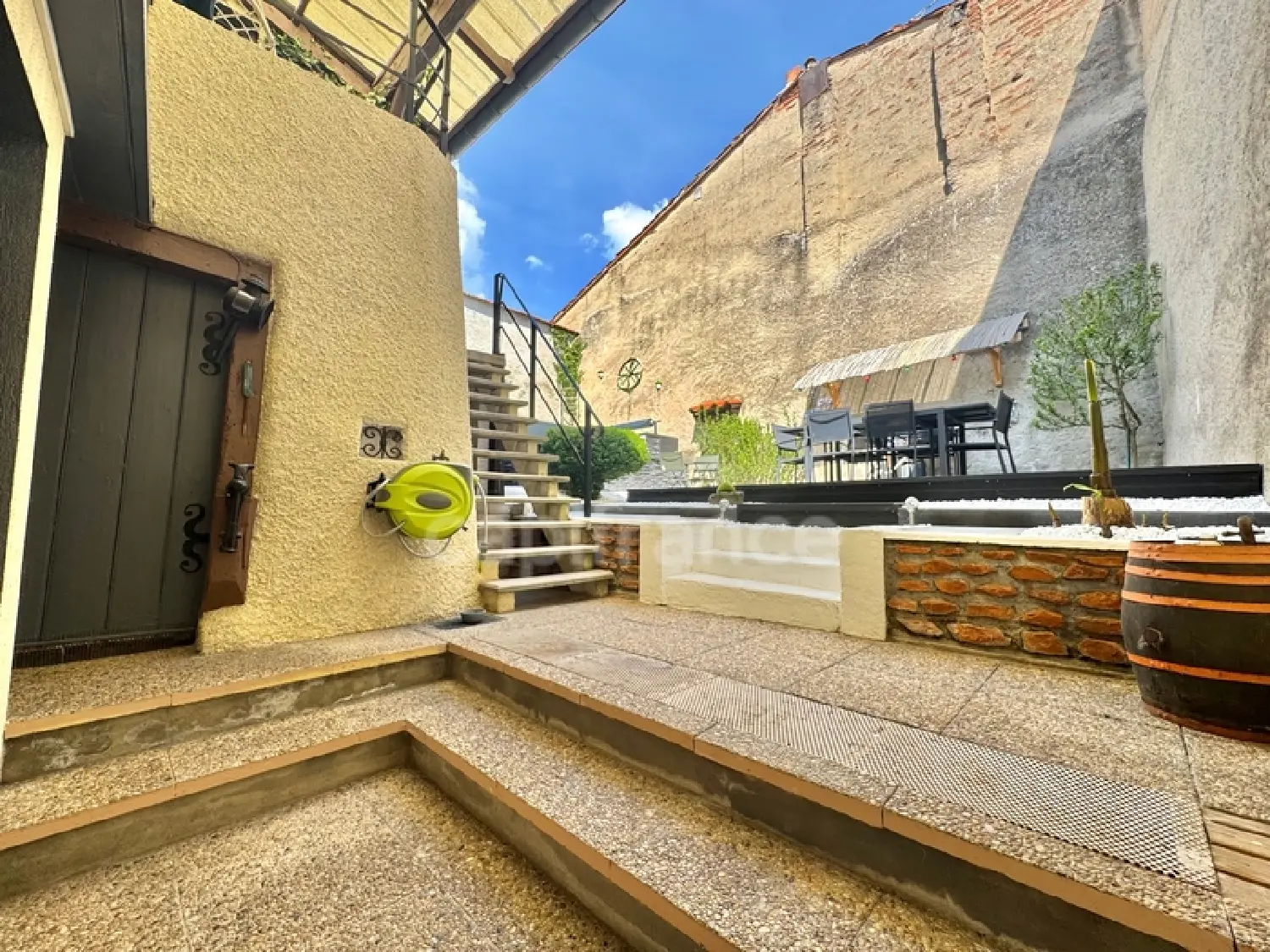  en venta casa de pueblo Saint-Germain-Laval Loire 5