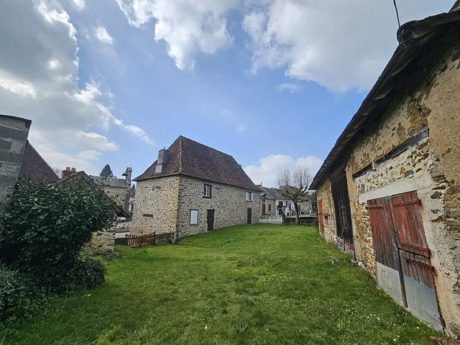  te koop dorpshuis Saint-Pardoux-Corbier Corrèze 3
