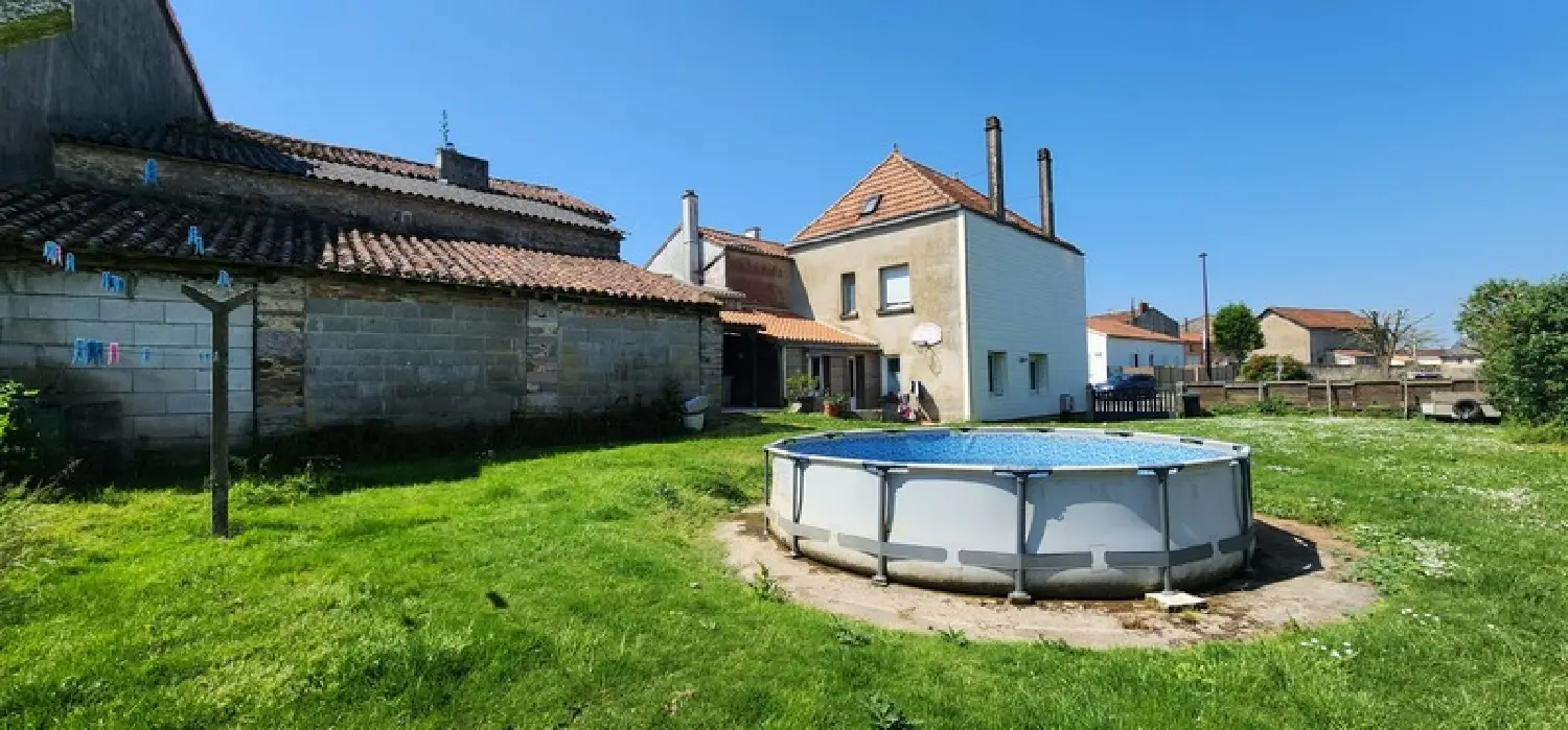  te koop dorpshuis Saint-Pierre-du-Chemin Vendée 1