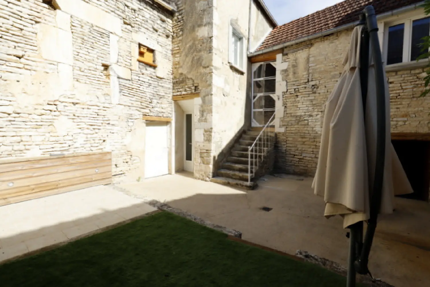  à vendre maison de village Saint-Vinnemer Yonne 3