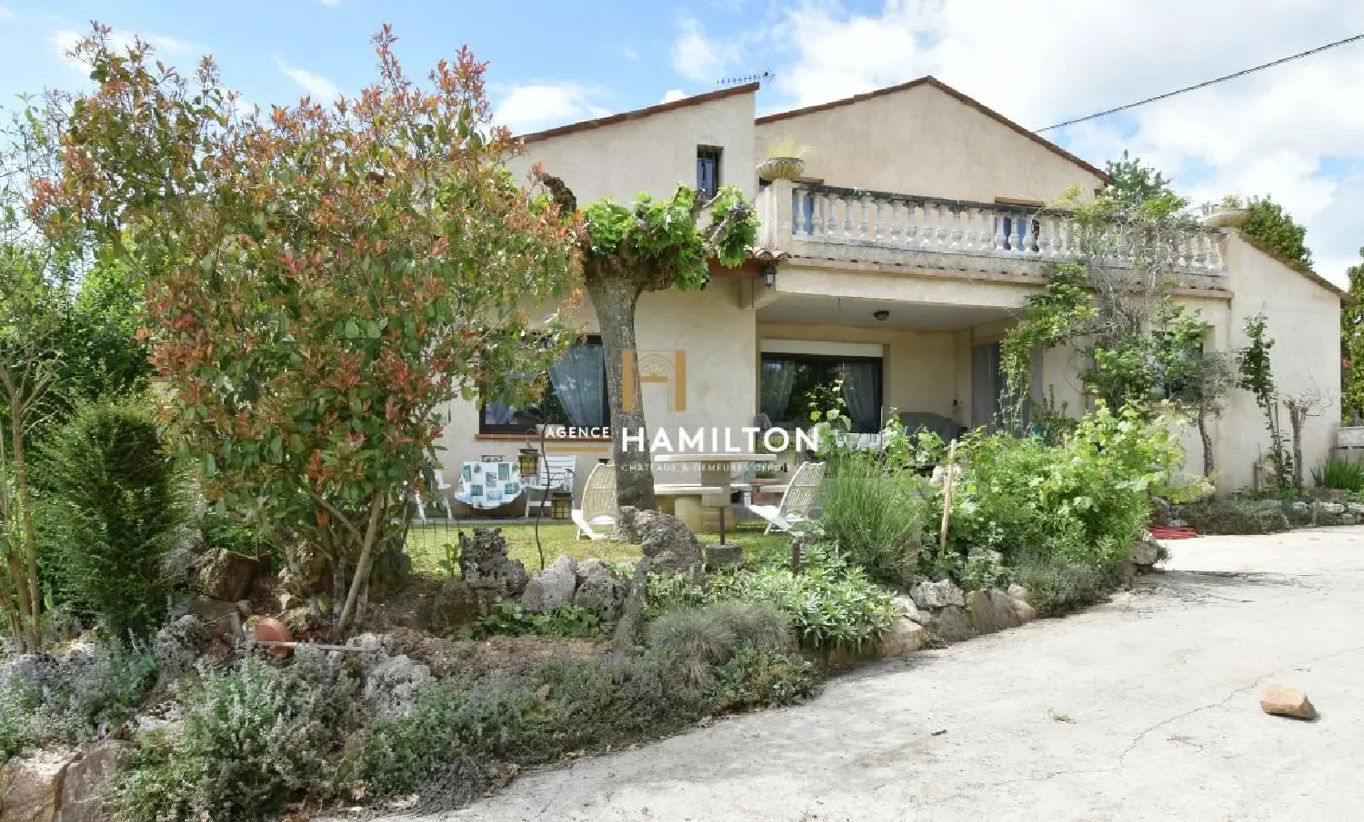  à vendre maison de village Tanus Tarn 2