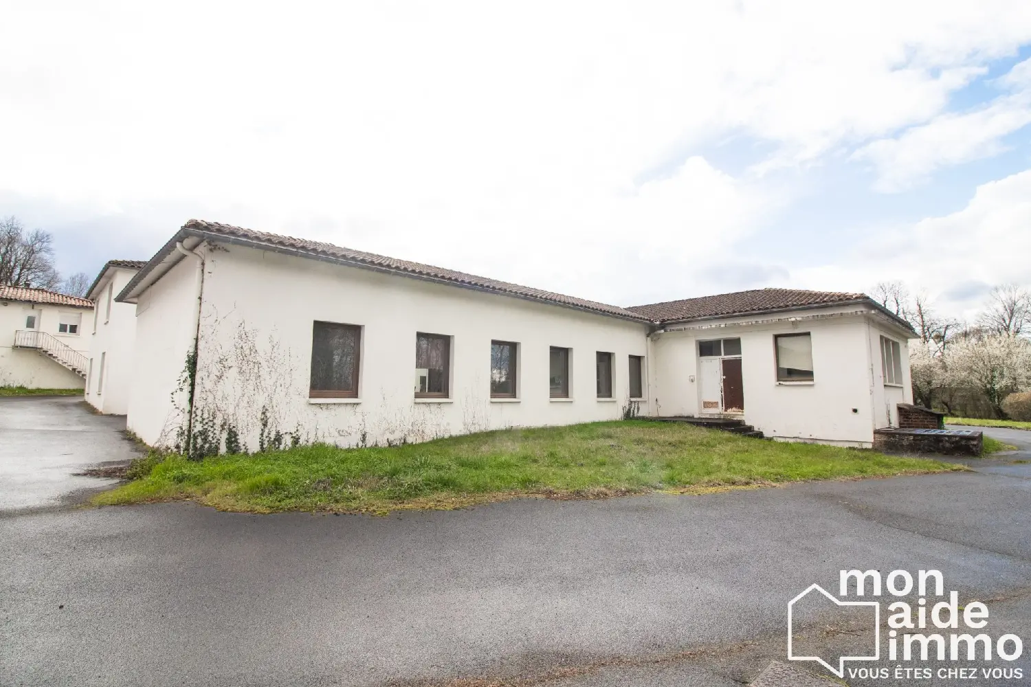  for sale office La Couronne Charente 5