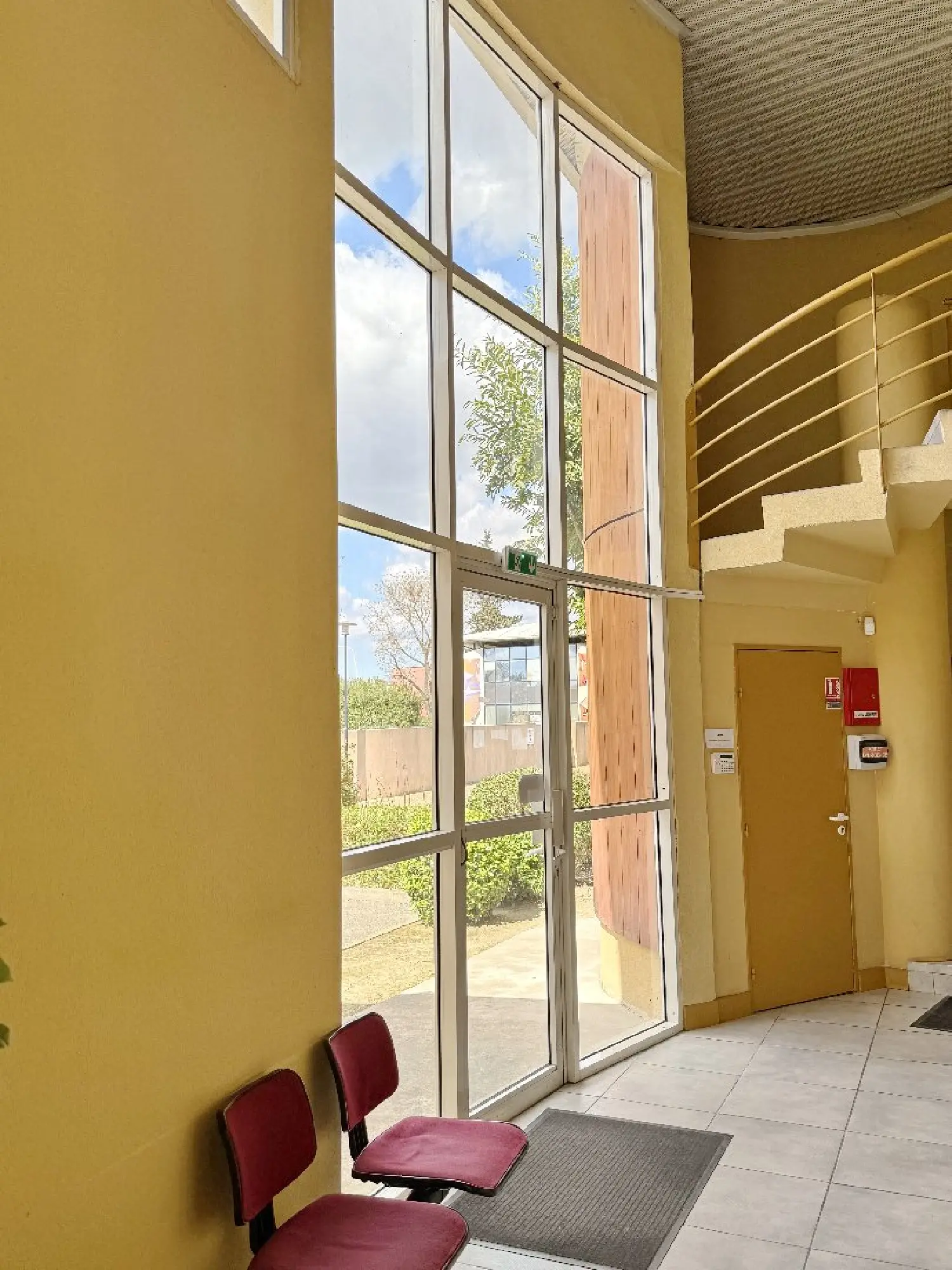  for sale office Lunel Hérault 2