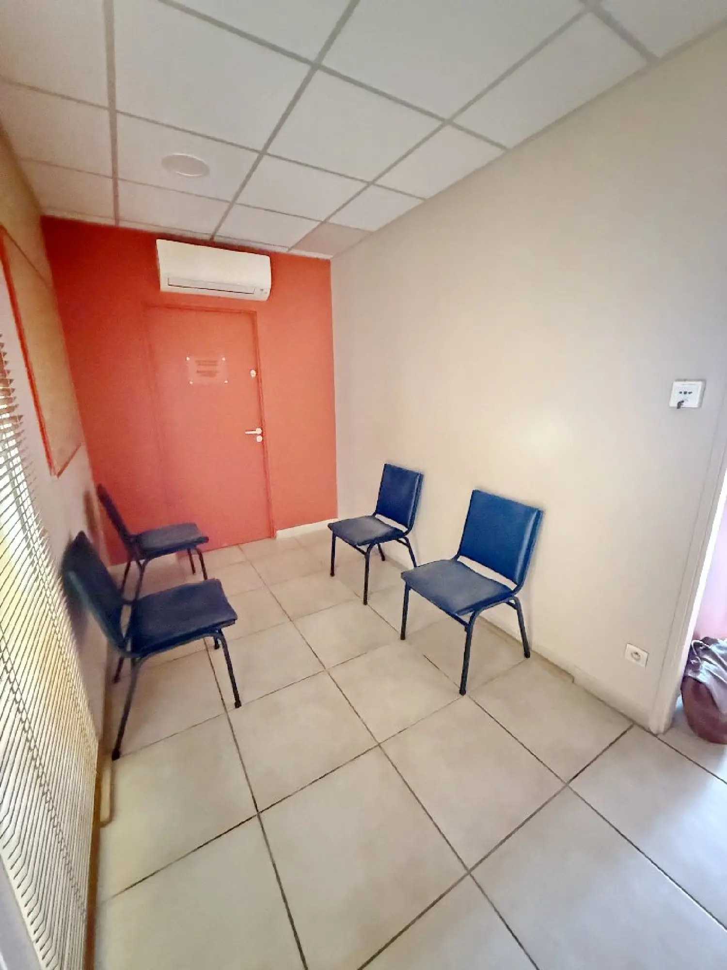  for sale office Lunel Hérault 4
