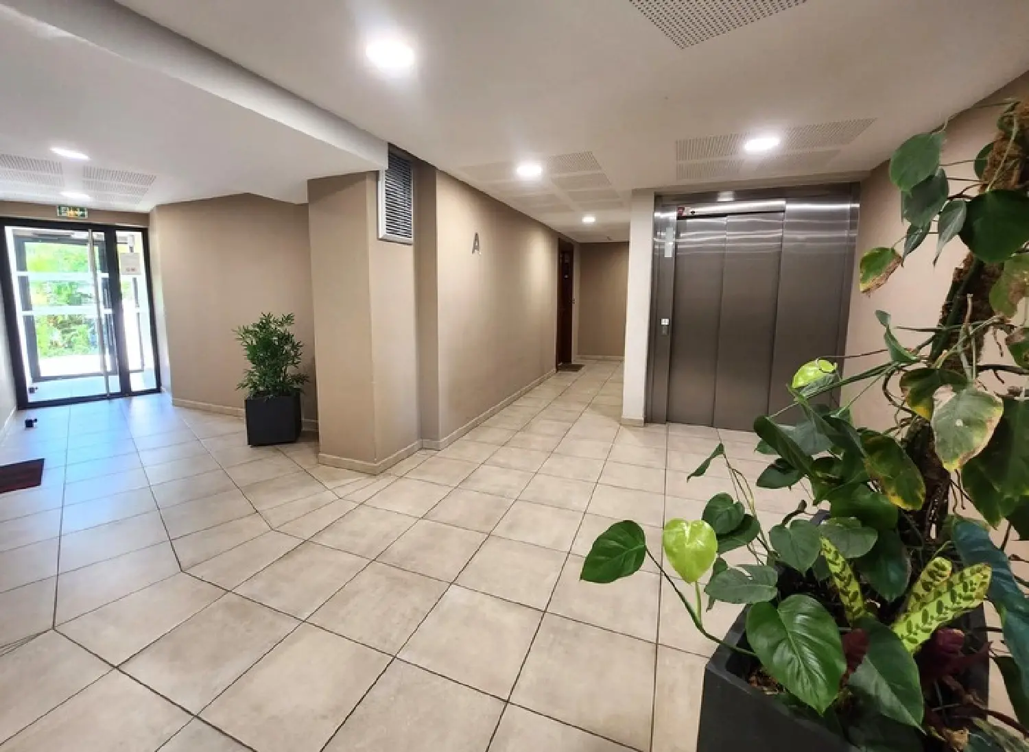  te koop appartement Aubagne Bouches-du-Rhône 3