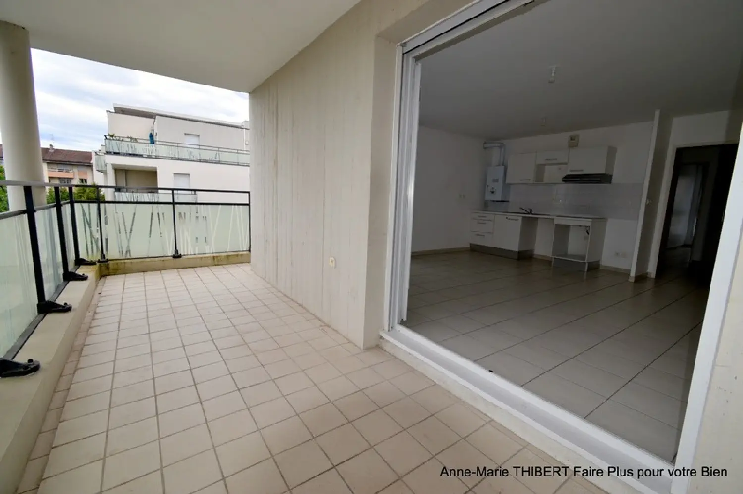  for sale apartment Décines-Charpieu Rhône 6