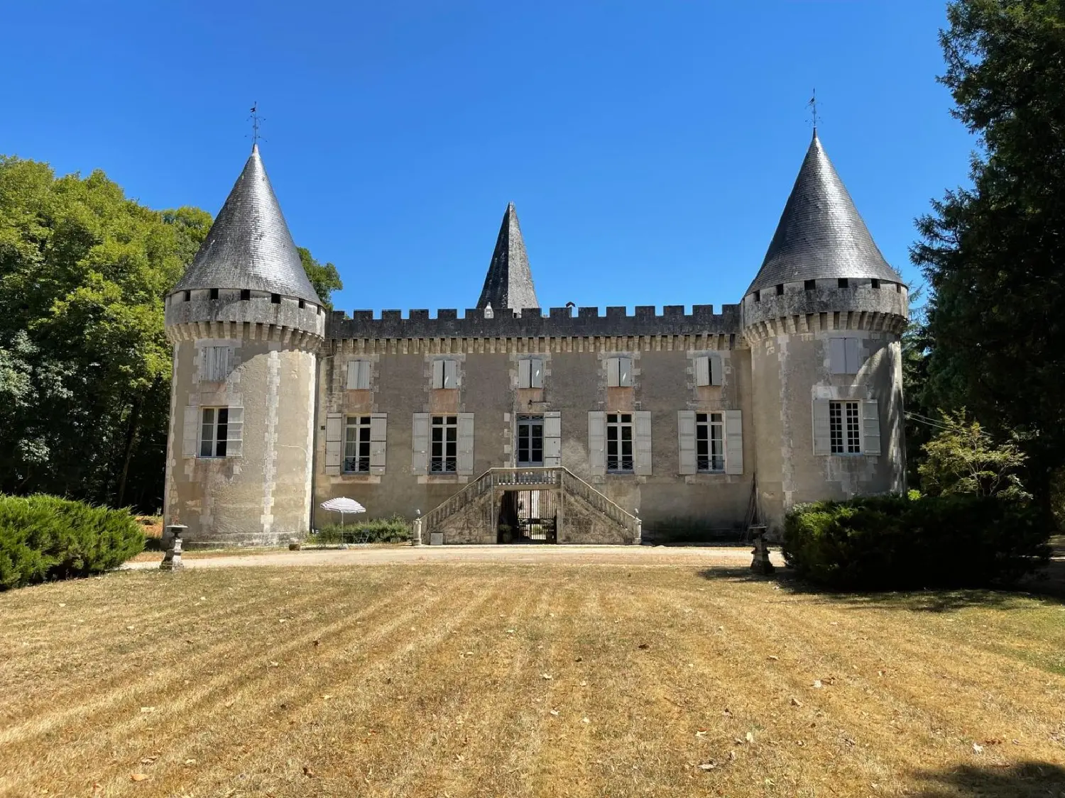  te koop kasteel Champagnac-de-Bélair Dordogne 2