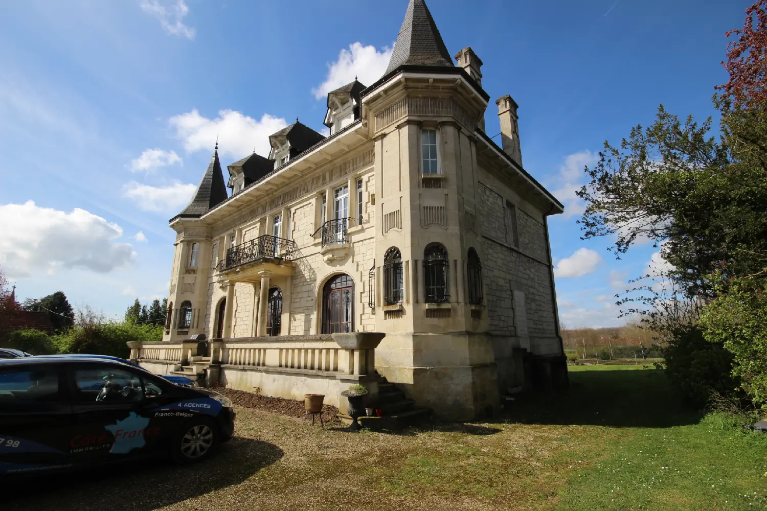  for sale castle Monthenault Aisne 4