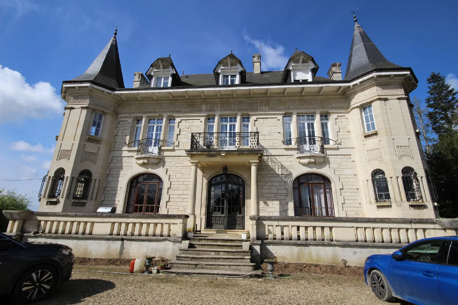  for sale castle Monthenault Aisne 5