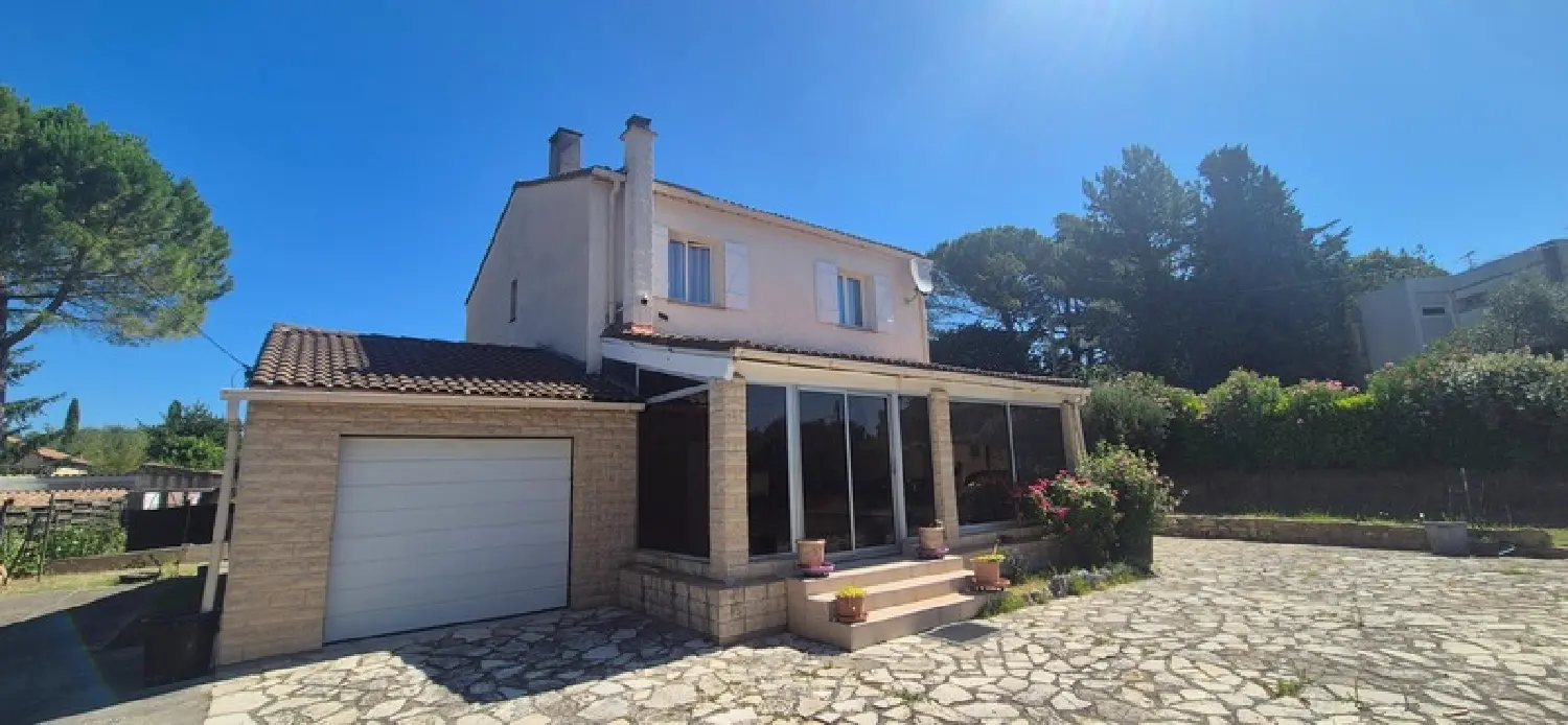  te koop stadshuis Alès Gard 1