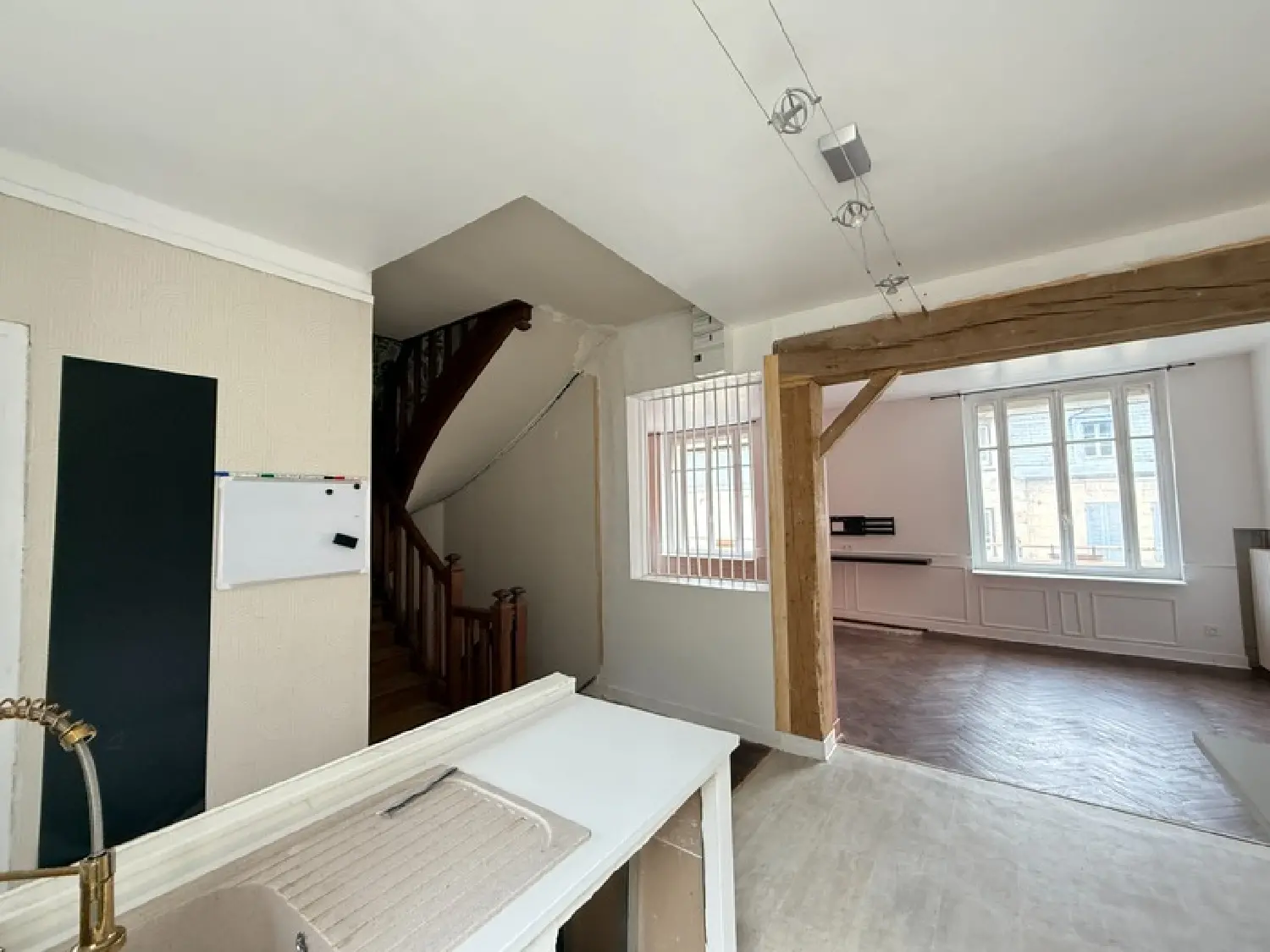  te koop stadshuis Dun-le-Palestel Creuse 3