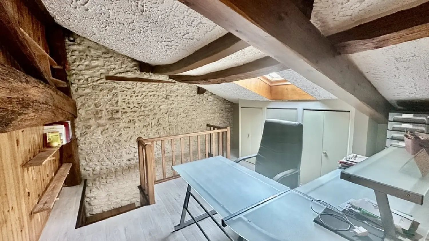  te koop stadshuis Saint-Hilaire Charente 2