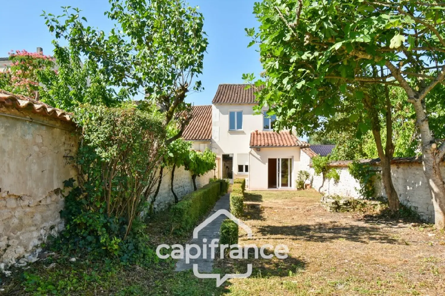  à vendre maison de ville Saint-Jean-d'Angély Charente-Maritime 3