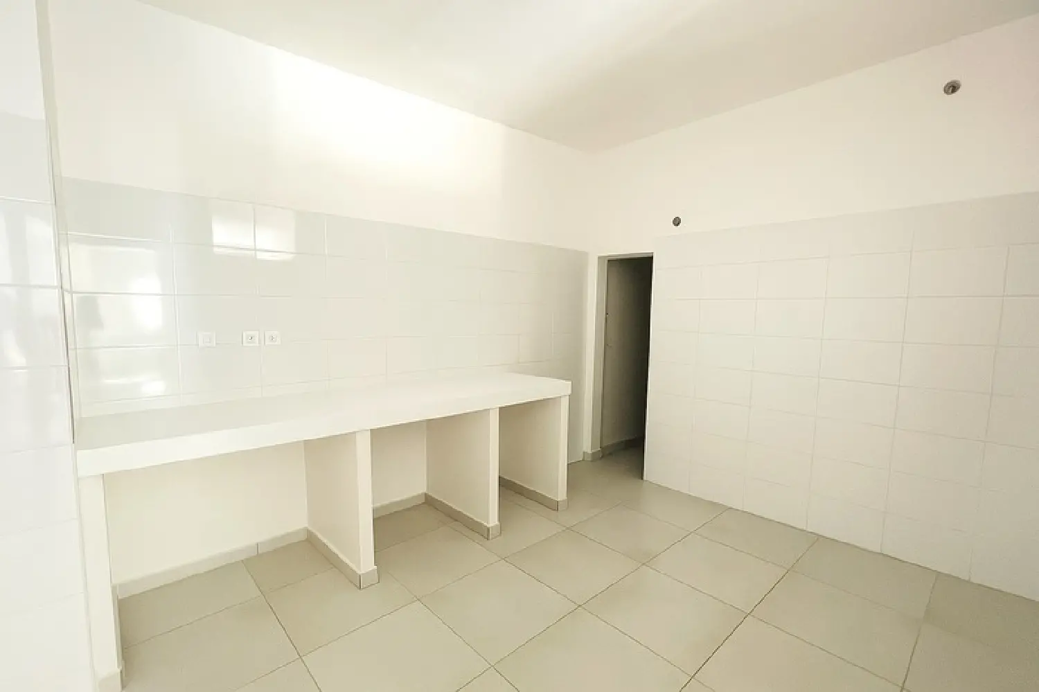  te koop bedrijfsruimte/ kantoor Béziers Hérault 3