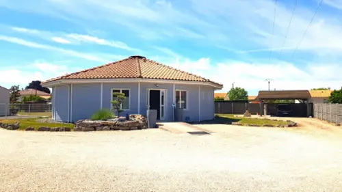 Chef-Boutonne Deux-Sèvres bedrijfsruimte/ kantoor foto 7109512
