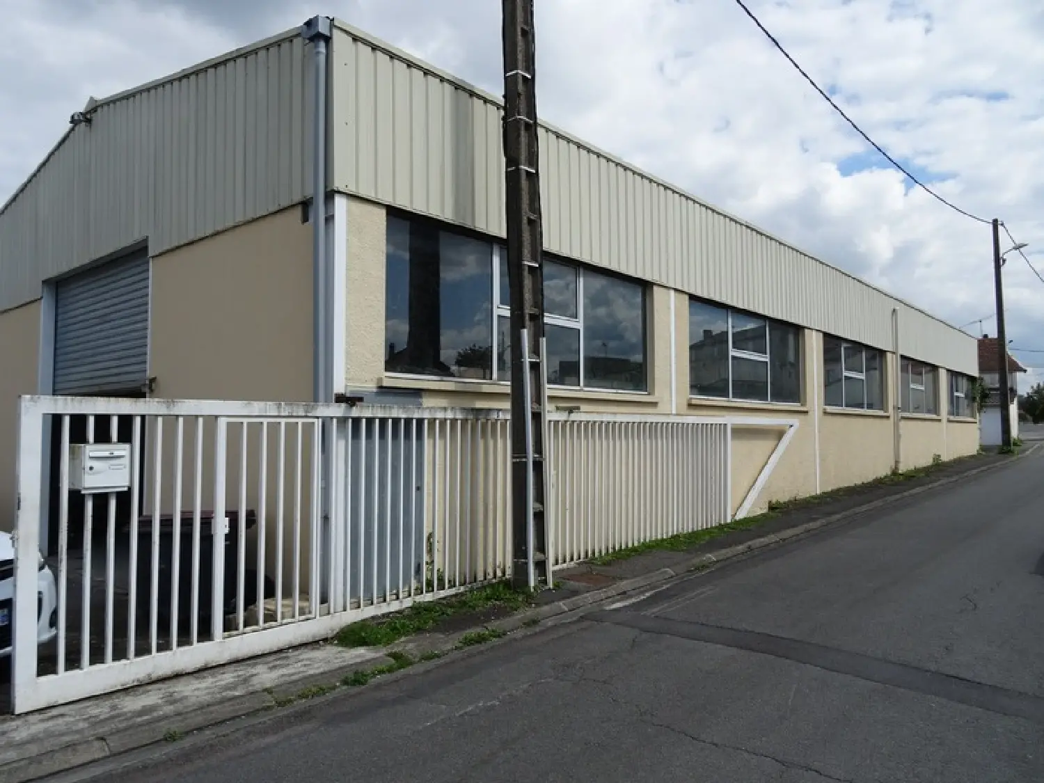  à vendre commerce Gond-Pontouvre Charente 1
