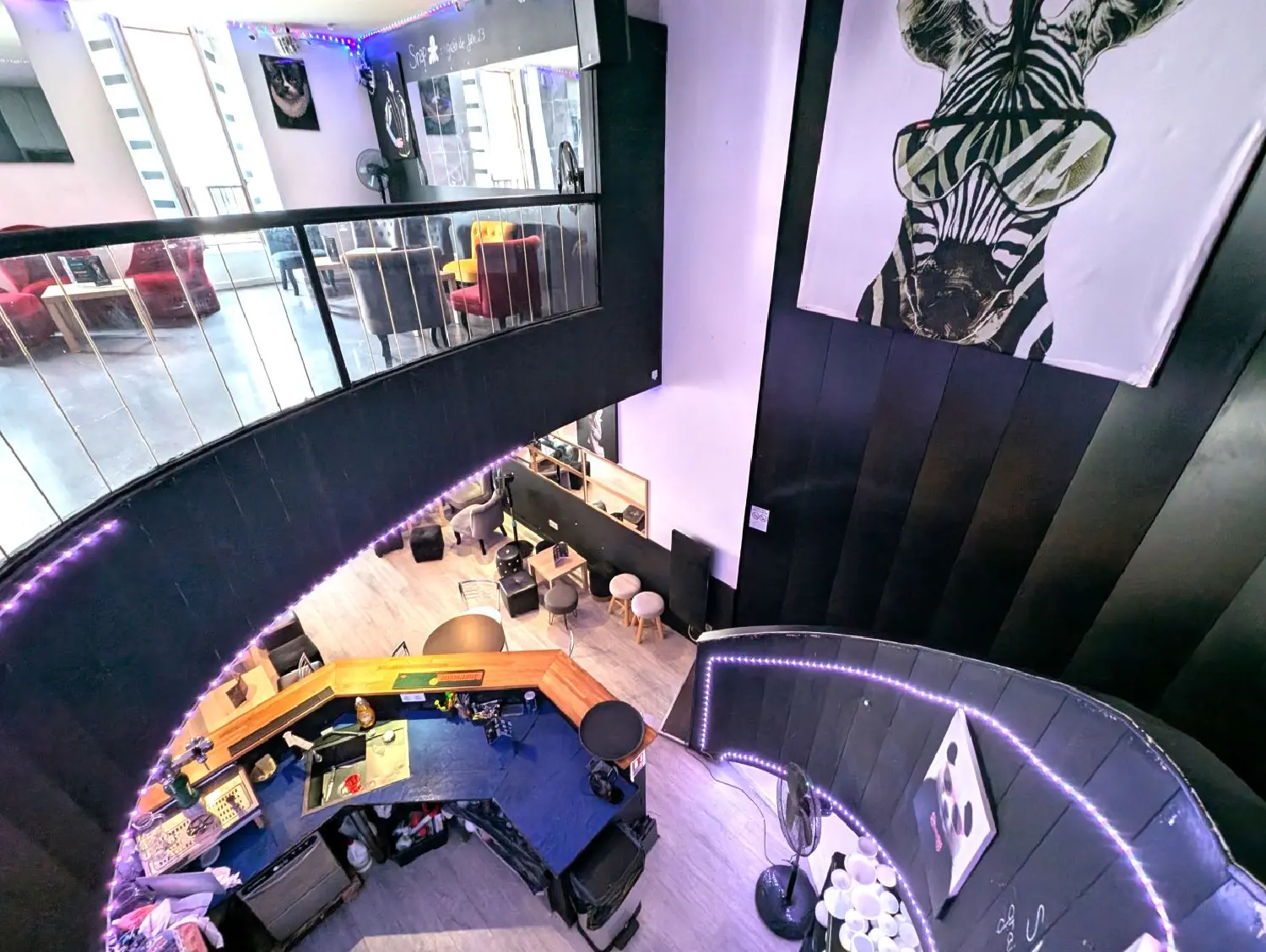  for sale commercial Roanne Loire 2