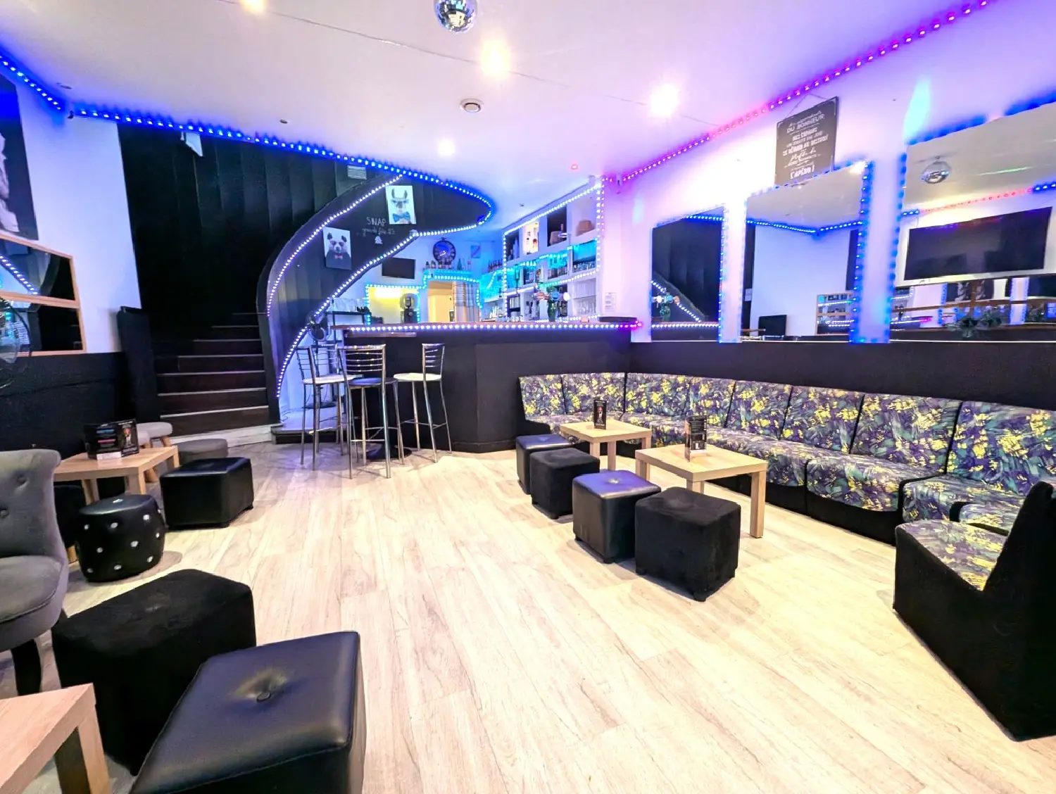  for sale commercial Roanne Loire 4