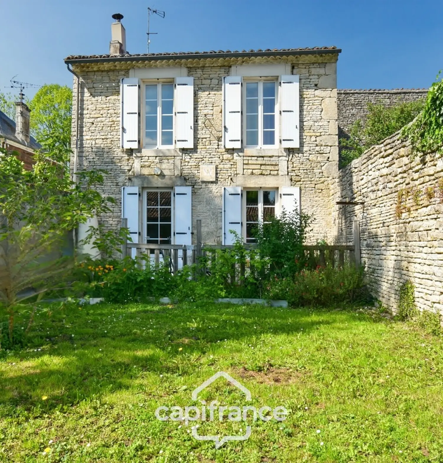en venta casa rústica Asnières-la-Giraud Charente-Maritime 2