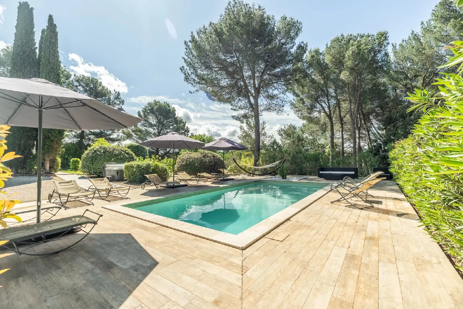  à vendre hôtel restaurant Puget Vaucluse 1