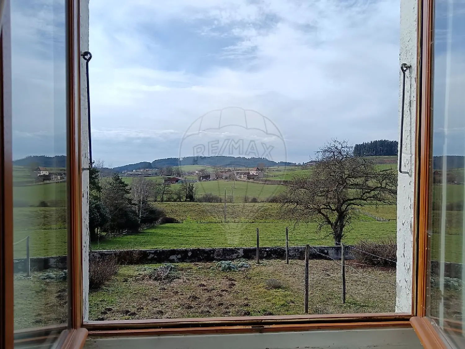  for sale house Aigueperse Rhône 1