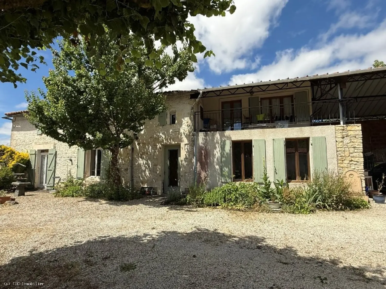  te koop huis Aunac Charente 3