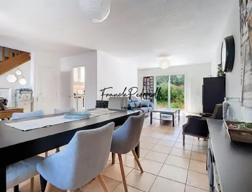 Bron Rhône house foto 7112504