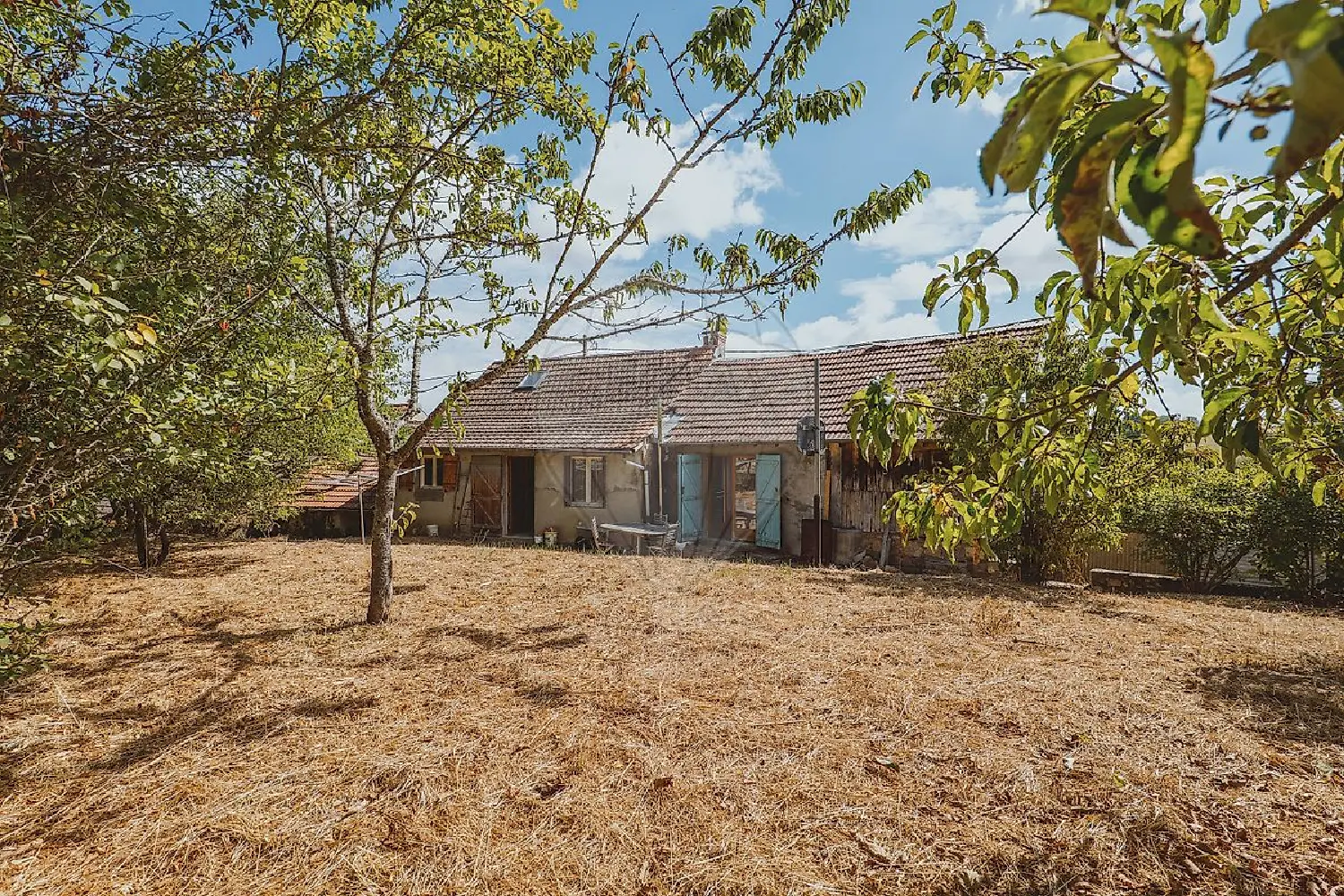  à vendre maison Busset Allier 1