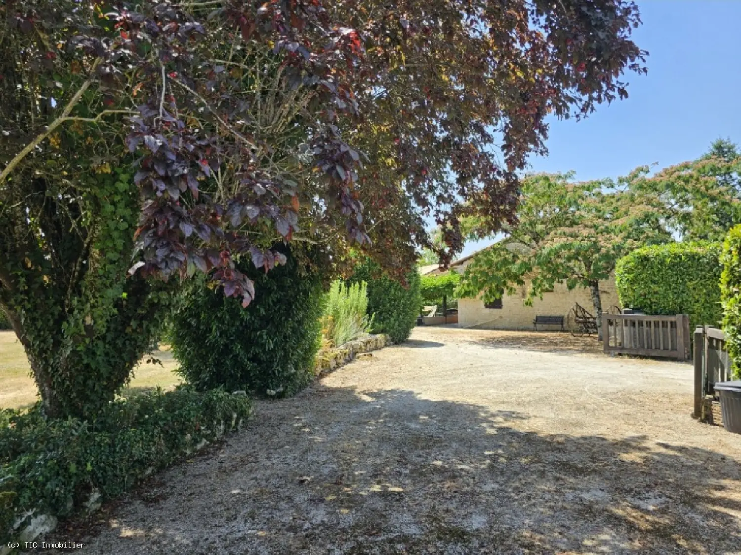  te koop huis Champagne-Mouton Charente 2