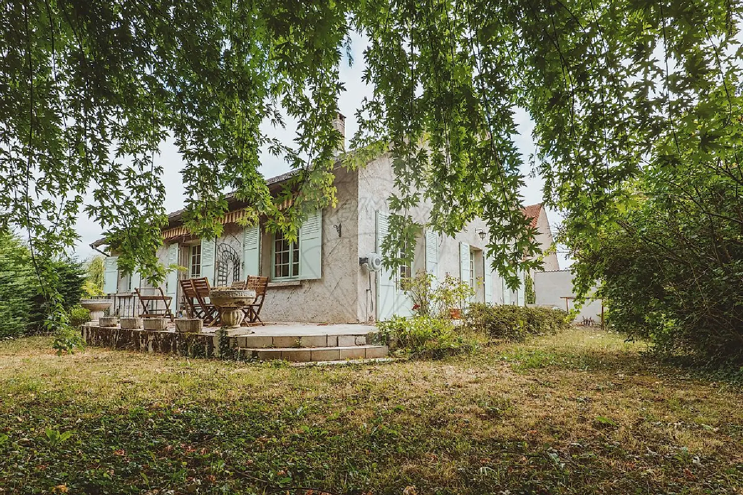  for sale house Chantelle Allier 1