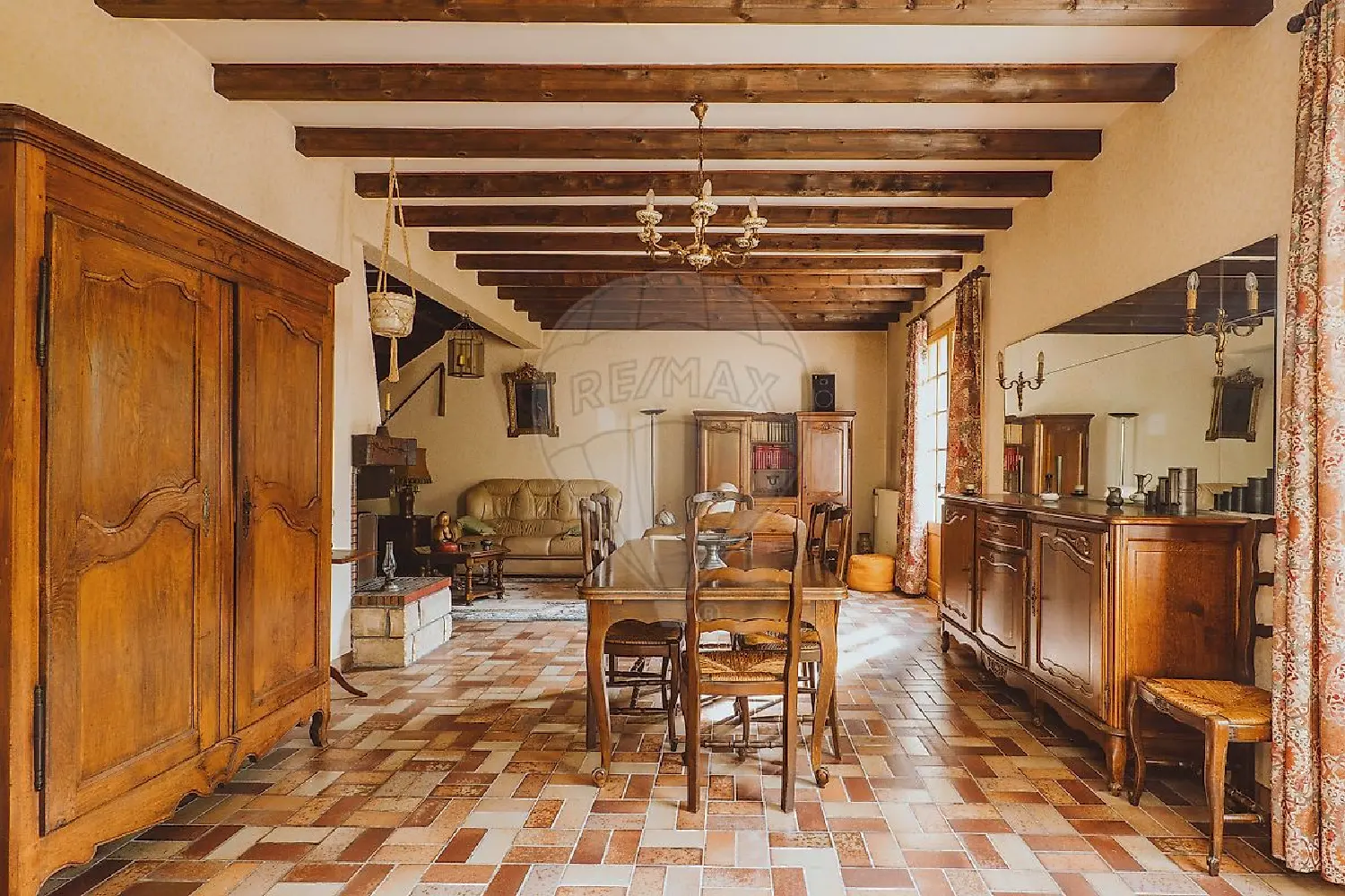  for sale house Chantelle Allier 3