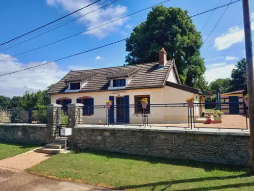 Châtillon-en-Bazois Nièvre huis foto 7106825