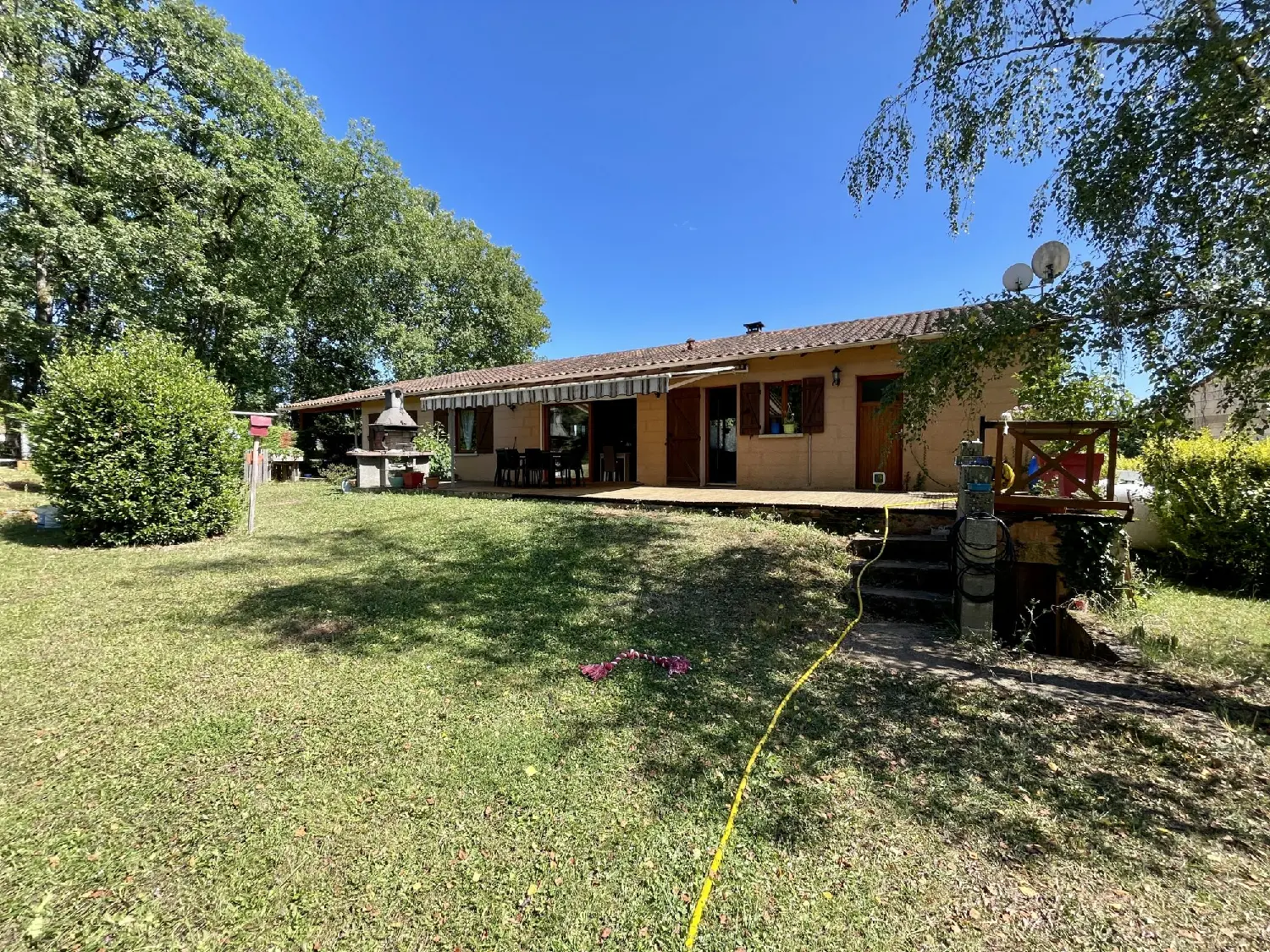  à vendre maison Coulaures Dordogne 2
