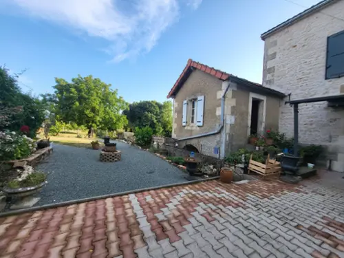 Coulonges-sur-l'Autize Deux-Sèvres huis foto 7116569