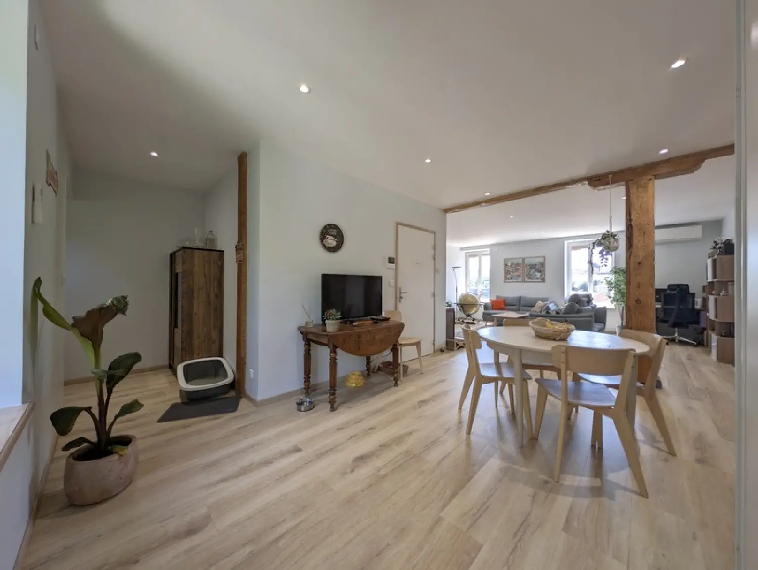  te koop huis Cours-La-Ville Rhône 2