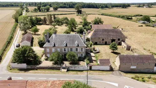 Fours Nièvre huis foto 7113822