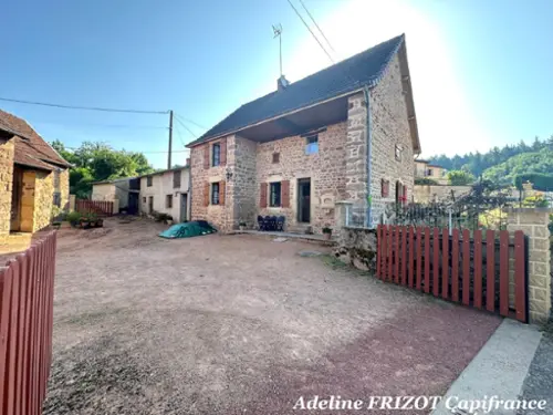 La Clayette Saône-et-Loire huis foto 7110519