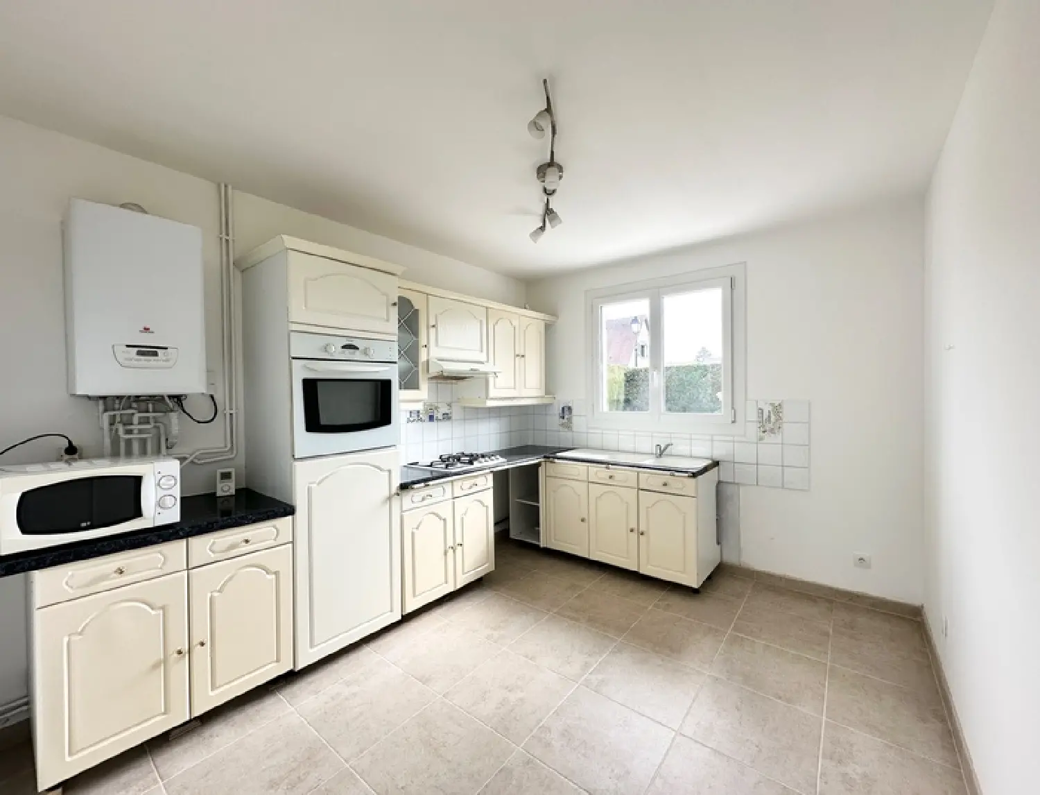  for sale house La Saussaye Eure 3