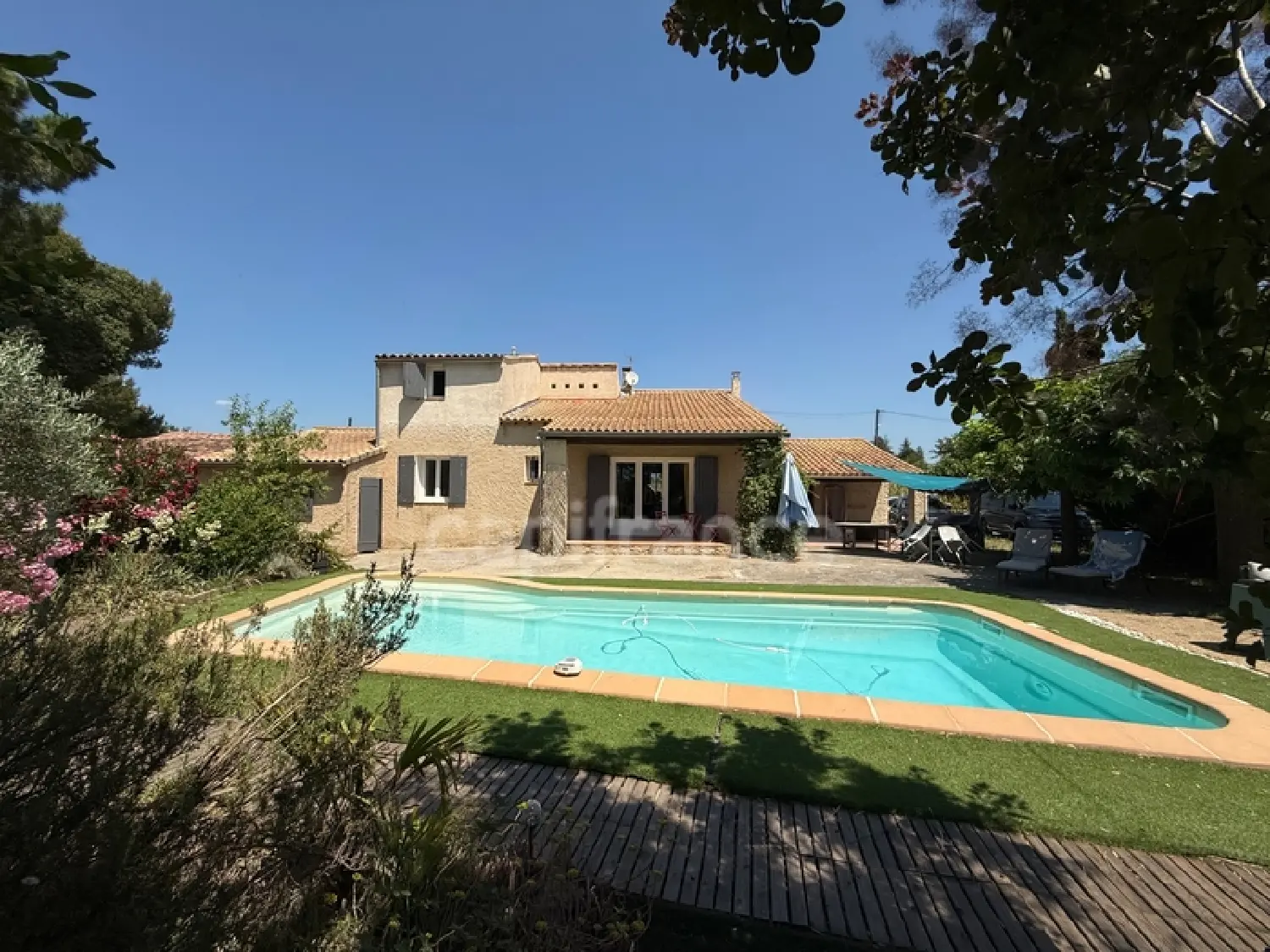  for sale house La Tour-d'Aigues Vaucluse 1