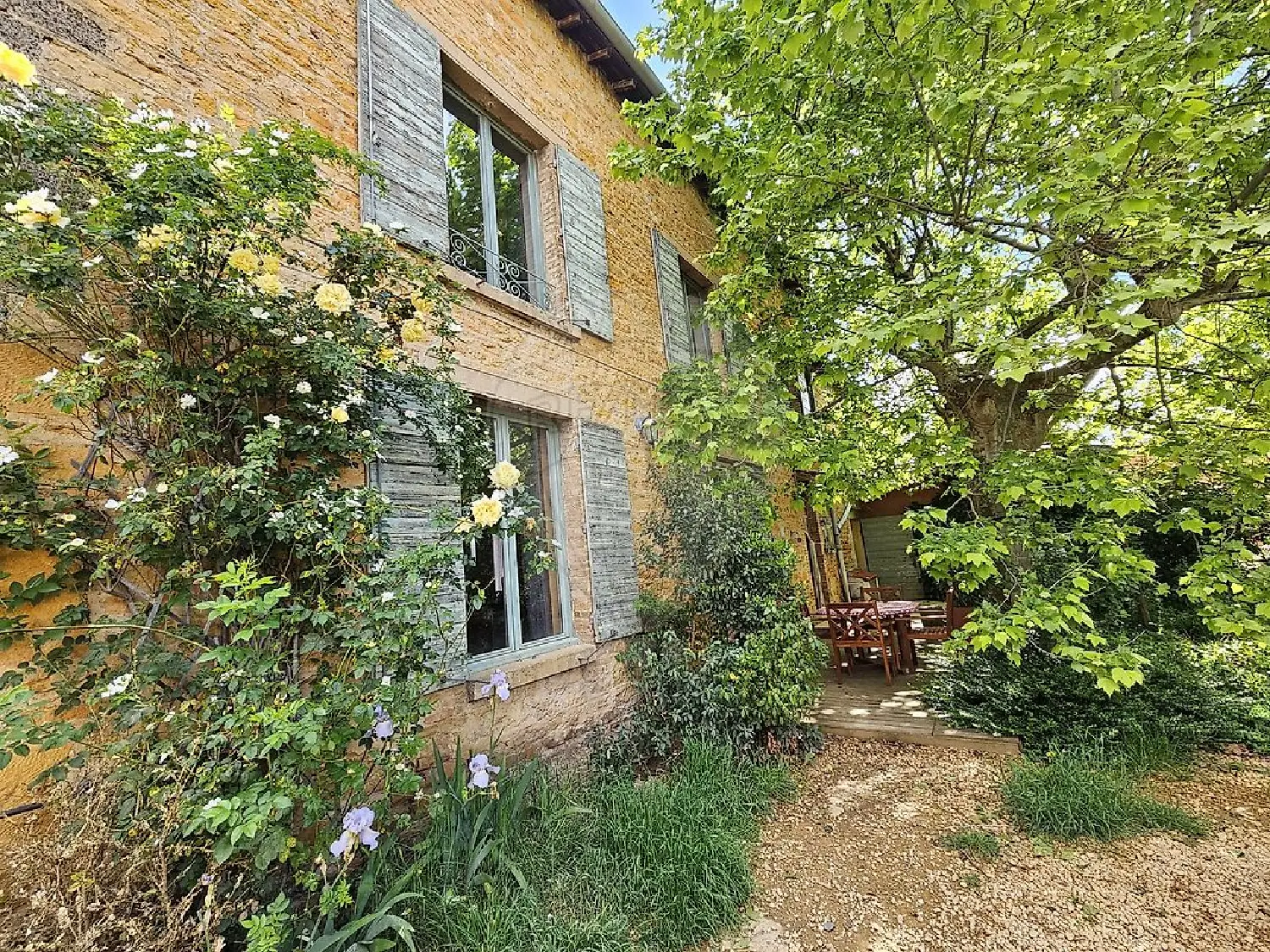  te koop huis Lacenas Rhône 2