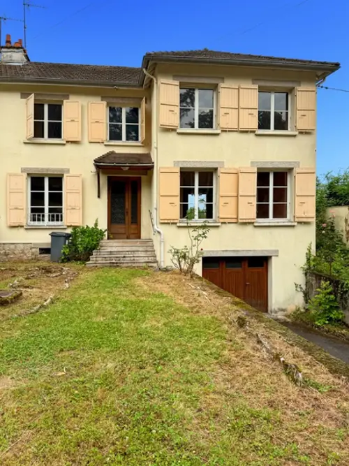 Le Creusot Saône-et-Loire huis foto 7110429