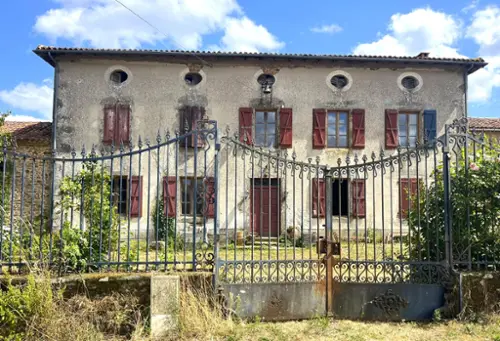 Les Salles-Lavauguyon Haute-Vienne huis foto 7114877