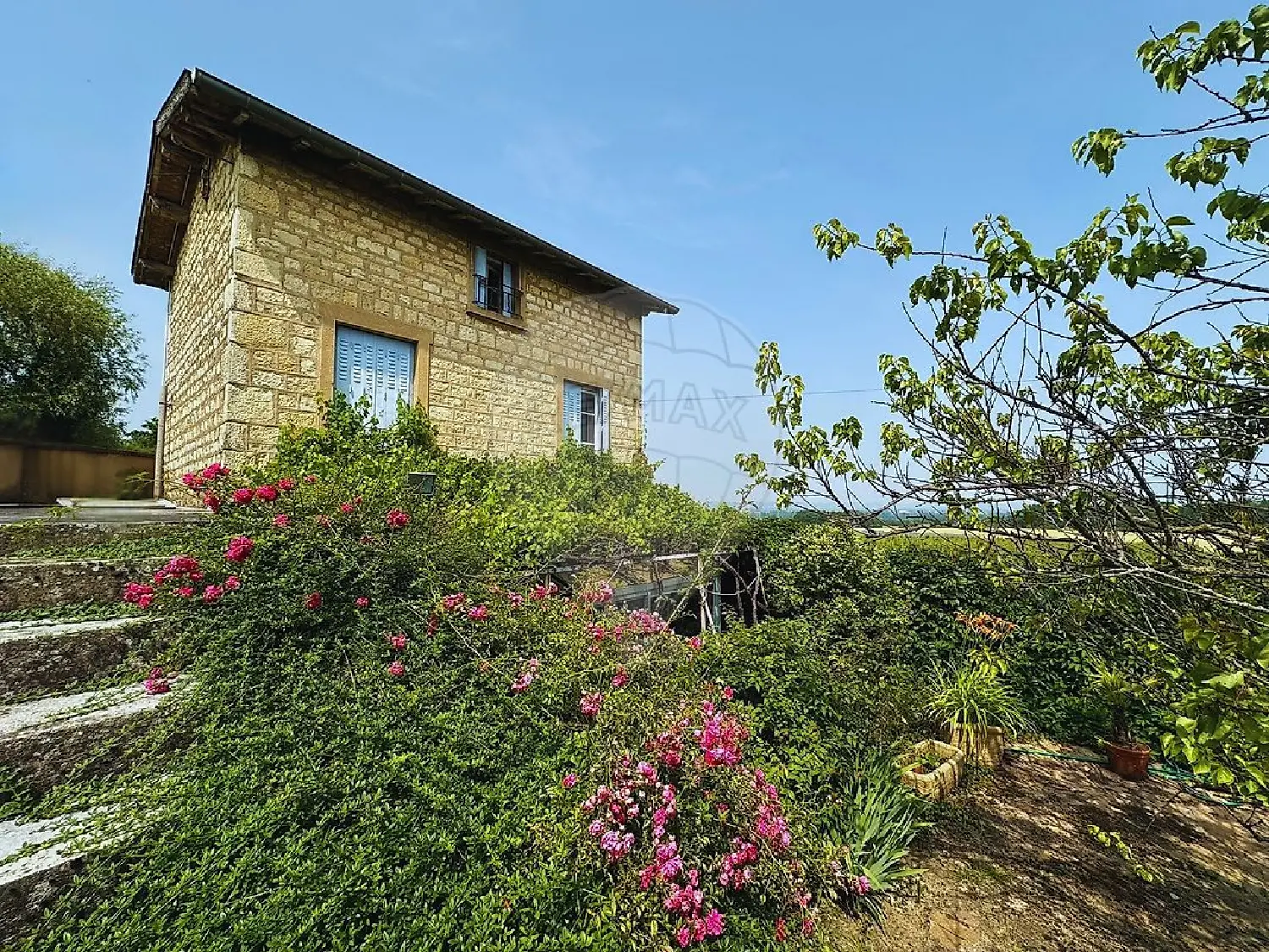  for sale house Lucenay Rhône 1