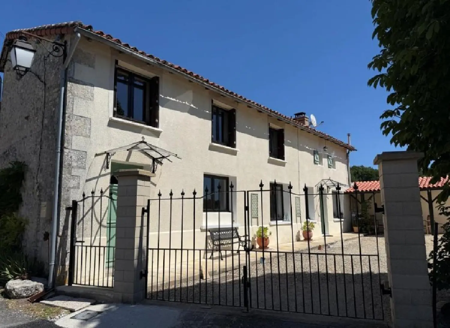  te koop huis Nanteuil-en-Vallée Charente 1