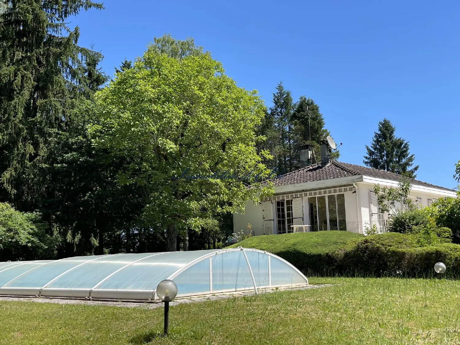  à vendre maison Neuvic Dordogne 2