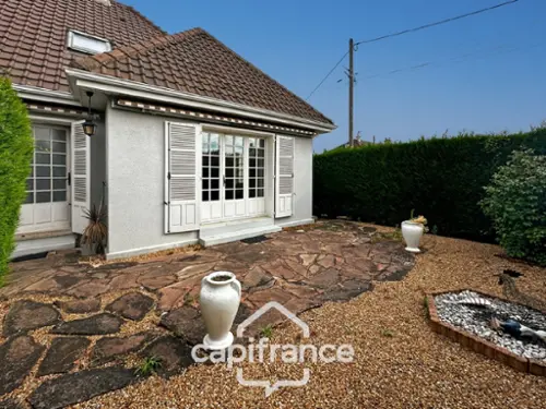 Parigné-l'Évêque Sarthe huis foto 7115283